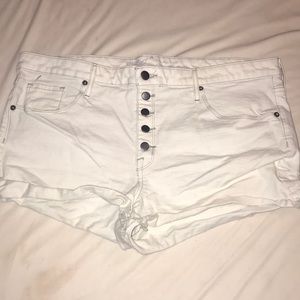 Faded White High Rise Denim Shorts 🤍